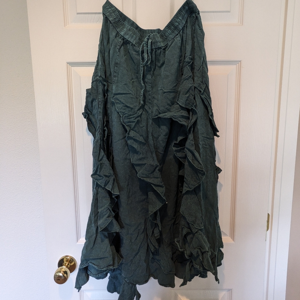 Flowy forest green maxi skirt